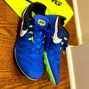 Men’s Nike track and field sneakers